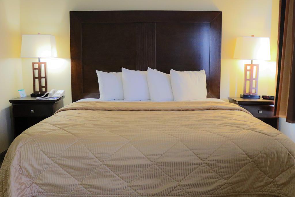 Frontier Hotel Хюстън Екстериор снимка
